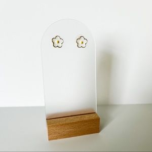 White Dainty Flower Earrings